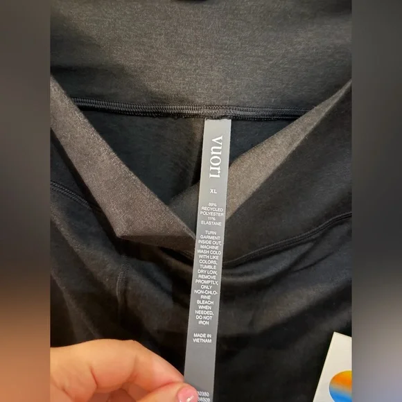 NWT Vuori Halo Slim Flare Black Heather Flare Leggings Size XL - Picture 9 of 13